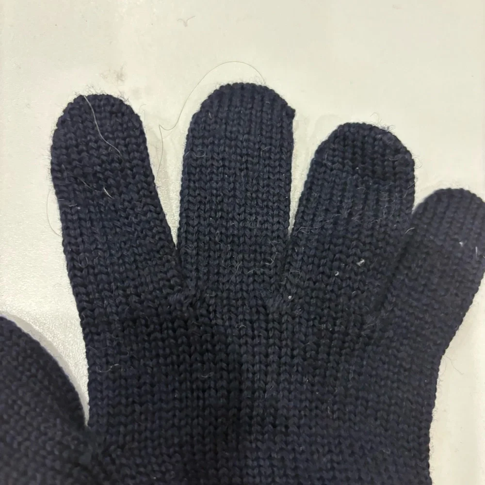 Catya Scarf and Glove Set made in 100% merino wool color navy blue size 4-7